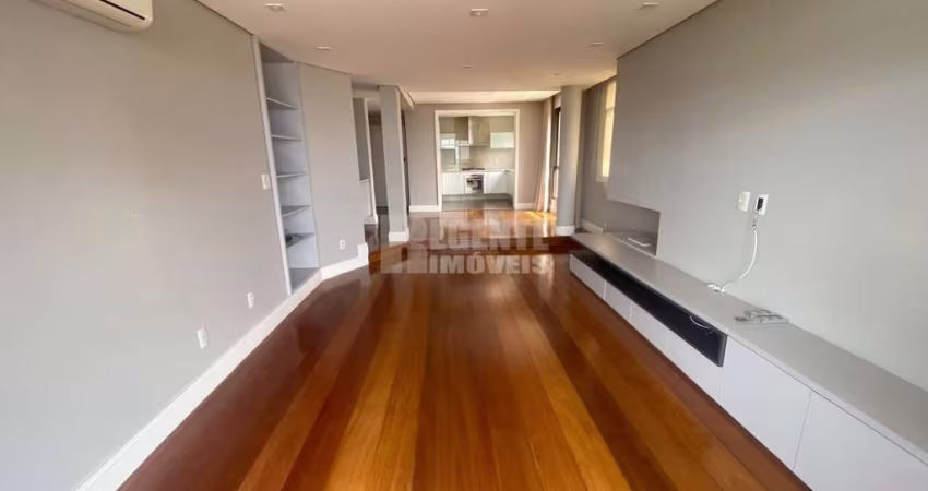 Excelente Apartamento com 03 Suítes