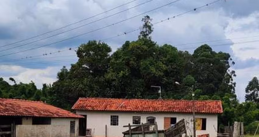 EXCELENTE SÍTIO A VENDA EM ITAPETININGA-SP ??   Área Total: 22 Hectares ou 9,09 Alqueires   Em Pasto: 7 Alqueires   Solo: Misto a Vermelho   Topogra
