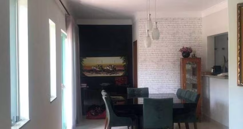 Casa á venda no Parque São Martinho, com 4 dormitórios, 3 vagas de garagem, em Campinas-SP