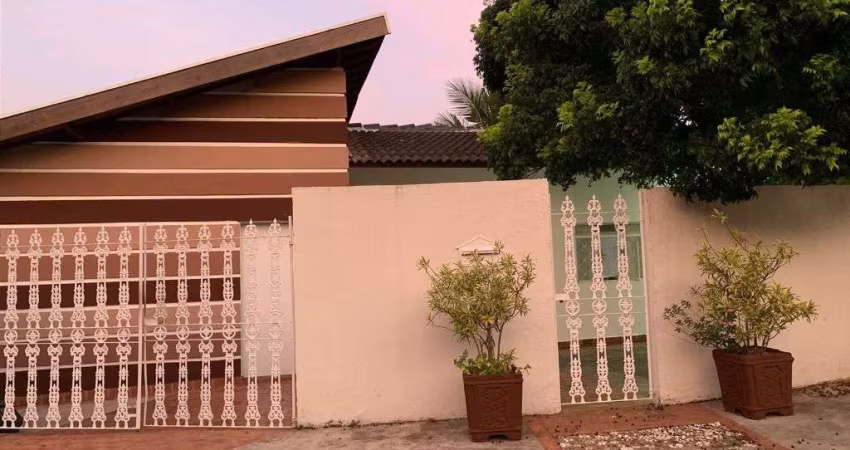 Casa com 3 dormitórios, 195 m² - venda por R$ 1.000.000,00 ou aluguel por R$ 4.486,00/mês - Vila Moleta - Valinhos/SP