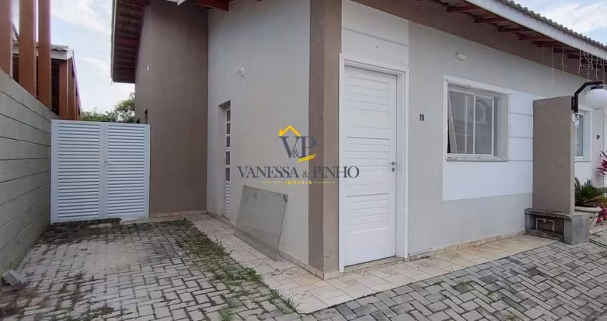 Casa para Locação em Atibaia, Jardim Colonial, 2 dormitórios, 1 suíte, 2 banheiros, 1 vaga