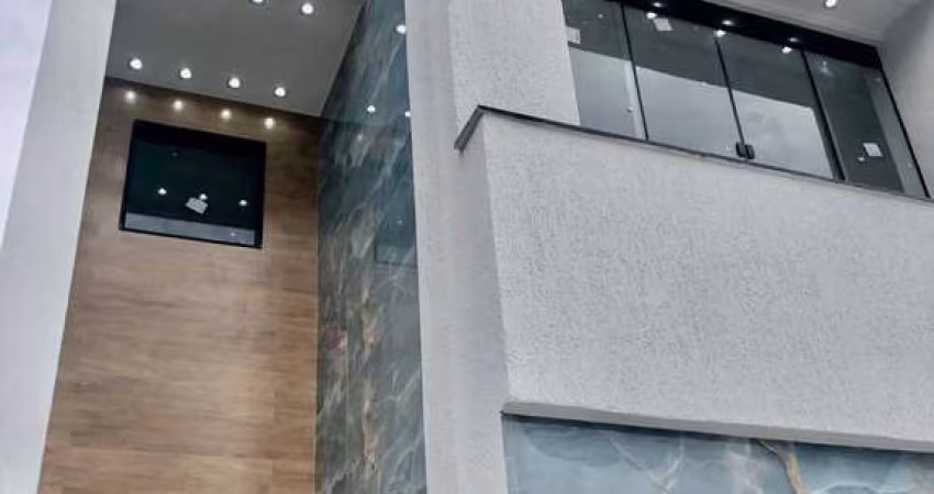 Casa duplex vazia para venda em Itaipu - Niterói - Rio de Janeiro