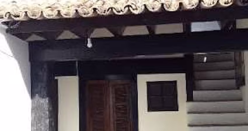 Casa com 2 dormitórios para alugar, 100 m² por R$ 2.550,00/ano - Praia Linda - São Pedro da Aldeia/RJ