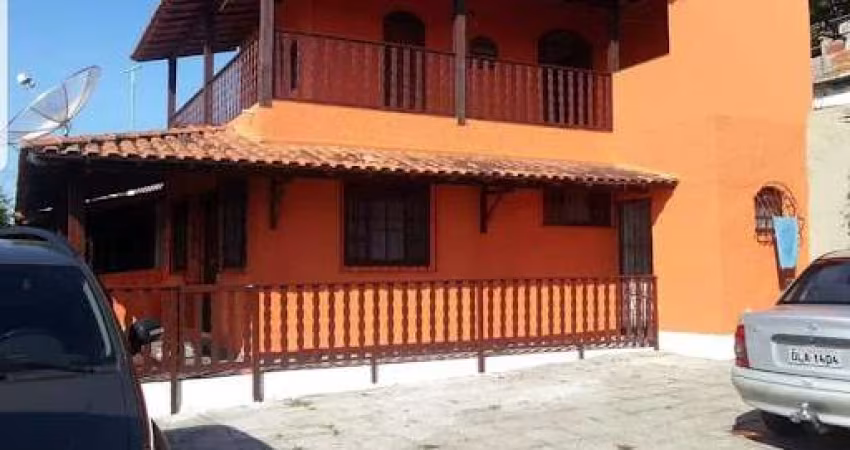 Casa com 3 dormitórios à venda, 160 m² por R$ 220.000,00 - Poço Fundo - São Pedro da Aldeia/RJ