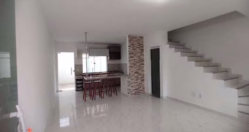 Casa com 2 dormitórios para alugar, 80 m² - Balneário - São Pedro da Aldeia/RJ