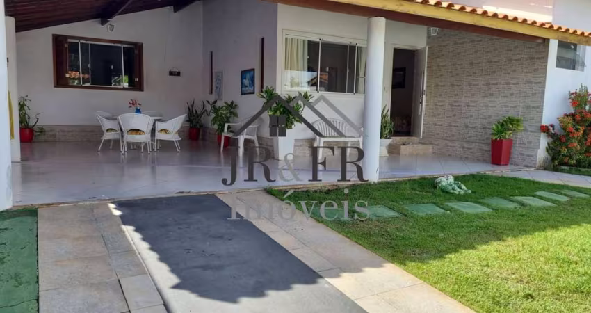 LINDÍSSIMA CASA EM BARRA DE JACUIPE COM 7 SUÍTES, PISCINA E CHURRASQUEIRA.