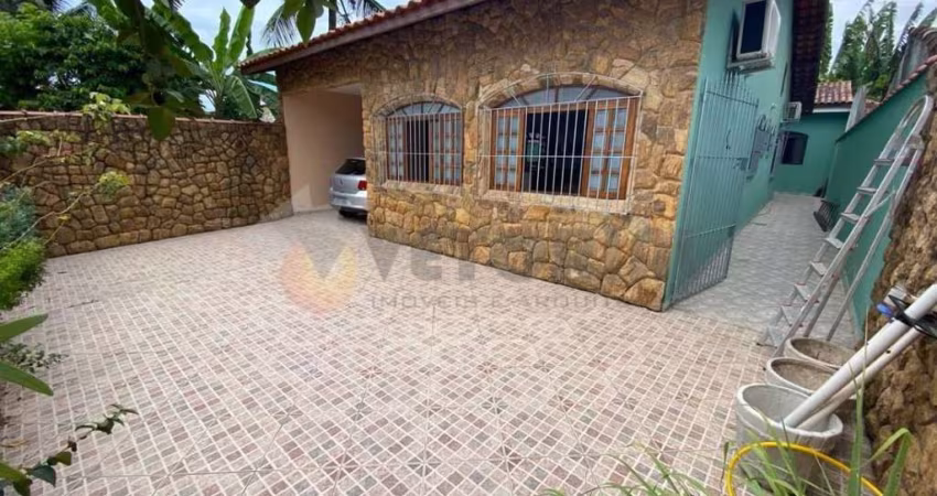 Casa com 3 quartos, 125m², à venda em Caraguatatuba, Balneário dos Golfinhos