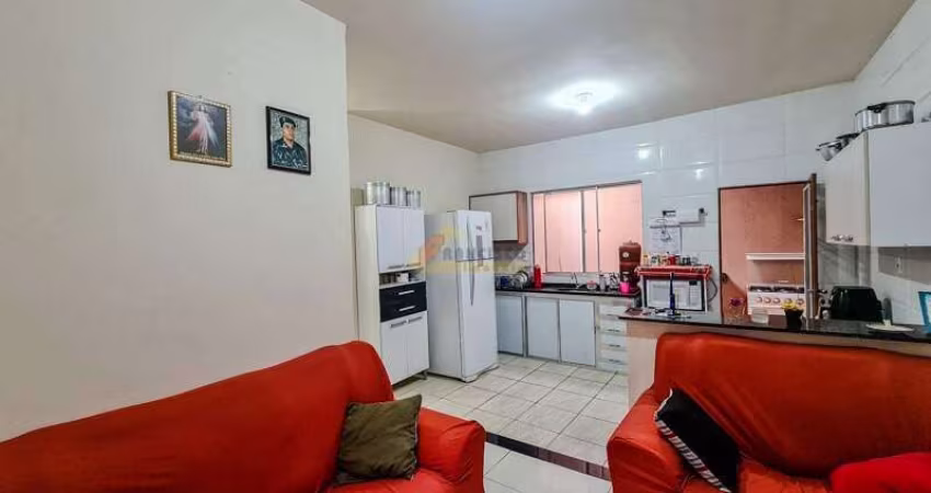 Casa à venda, 3 quartos, 2 vagas, Jusa Fonseca - Divinópolis/MG