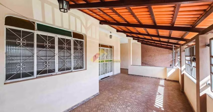 Casa à venda, 3 quartos, 1 suíte, 3 vagas, São Judas - Divinópolis/MG