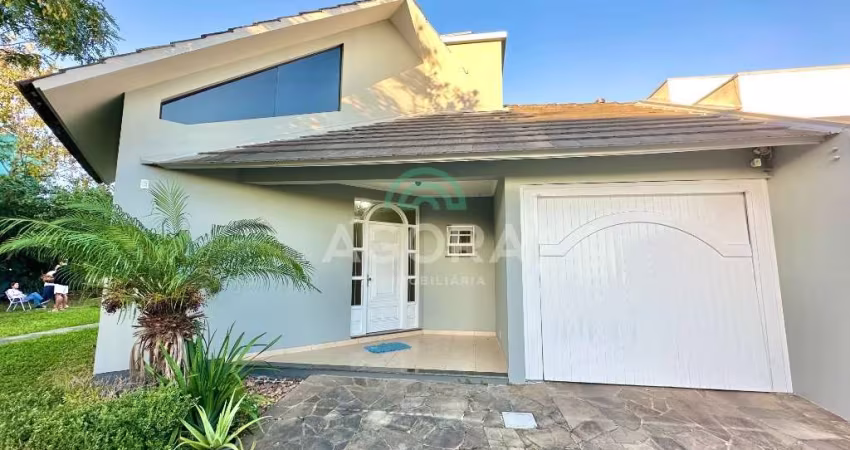 Casa térrea de 4(quatro) dormitórios com pátio e piscina em Canoas