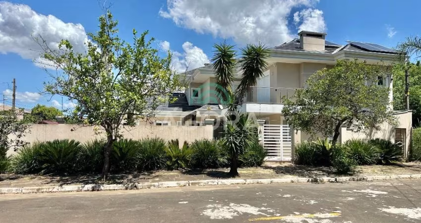 Excelente sobrado com 3 (três) suítes, localizado no bairro Bela vista em Canoas.