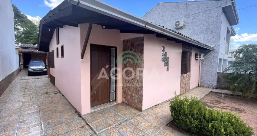 Casa térrea de 145m² com 4 (quatro) dormitórios, localizado no bairro Nossa Sra. das Graças.