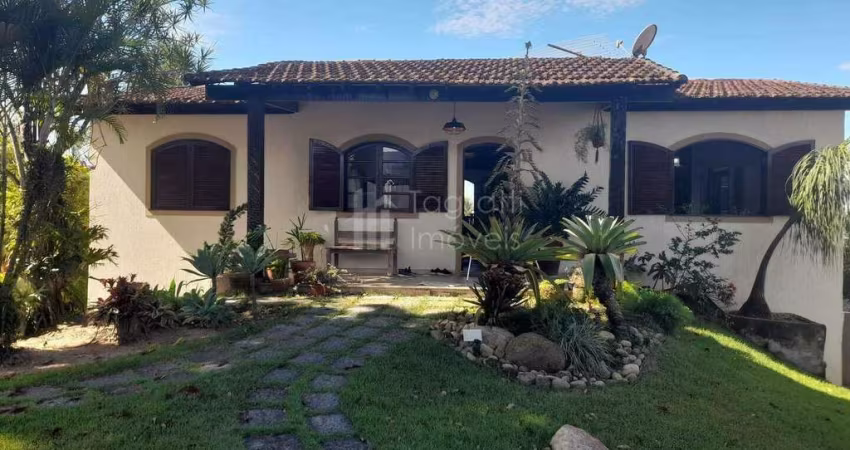 Casa à venda no bairro Parque Hotel em Araruama/RJ