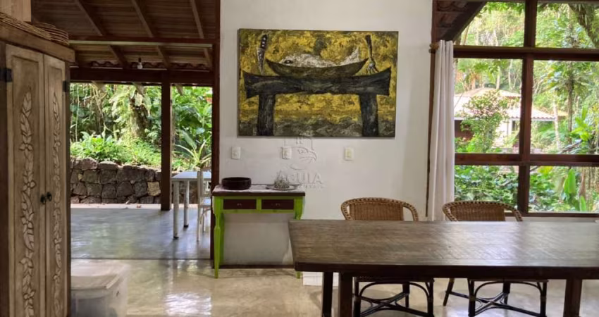 Excelente casa - 1 suíte- varanda- 2 terrenos- Praia do Félix- Ubatuba- SP