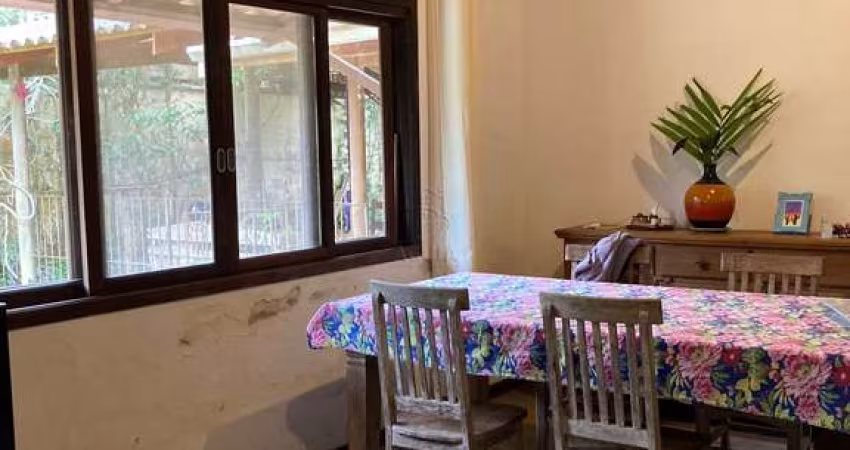 Ótima casa com 2 dts- 2 terrenos- reformada- Jardim Carolina- Ubatuba- SP