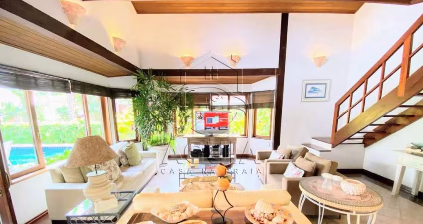 Casa de condomínio a 150 metros da praia do Lázaro em Ubatuba!