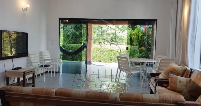 Casa à venda na Praia da Lagoinha em Ubatuba apenas 200mts da Praia!