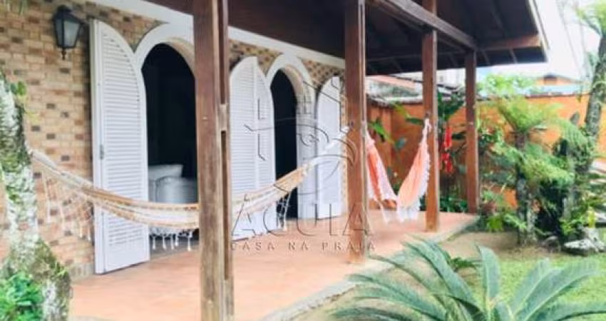 Casa para venda na praia do Lazaro em Ubatuba apenas 200mts da Praia!!!