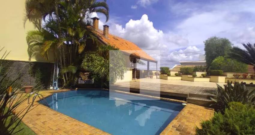 Casa a venda no condomínio San Conrado em Sousas.