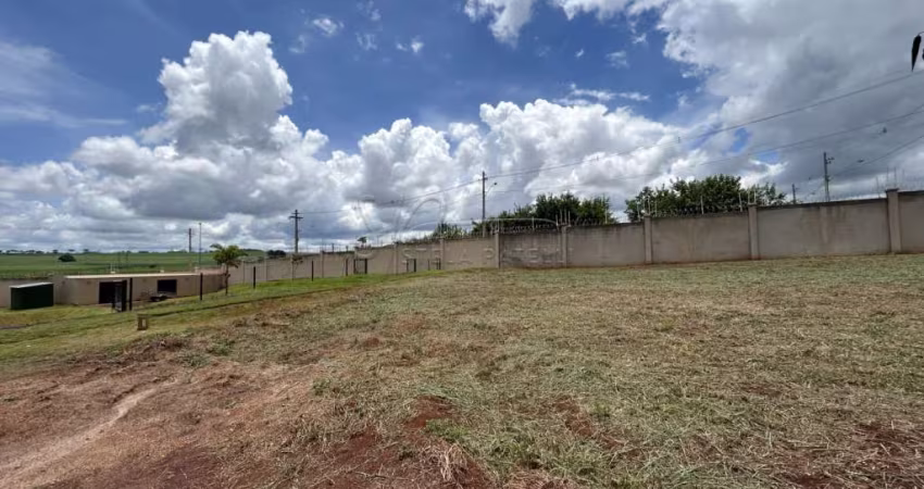Terreno de 257m² à venda em condomínio - Quinta da Mata