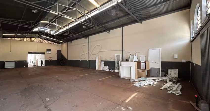 Galpão de 411m² com doca e câmara fria para locação - Residencial Flórida