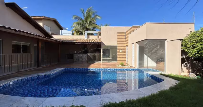 Casa térrea de 300m² com 04 quartos sendo 02 suítes- City Ribeirão