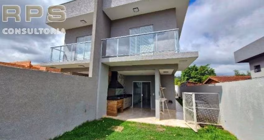 Casa para locação no Jardim Pinheiros em Atibaia, 3 suítes, cozinha com armário, sala de jantar e estar, área gourmet equipada!