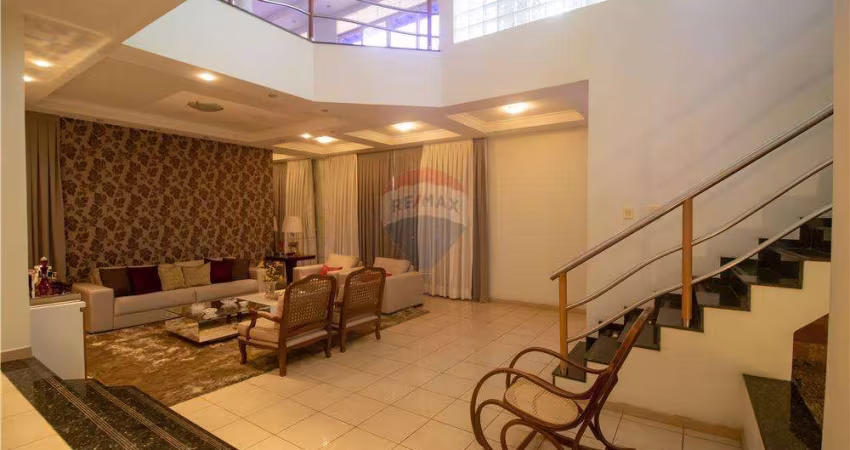 Linda Casa em Lagoa nova com 5 quartos sendo 5 suítes, 7 Banheiros, escritório, salão de festas e muito mais