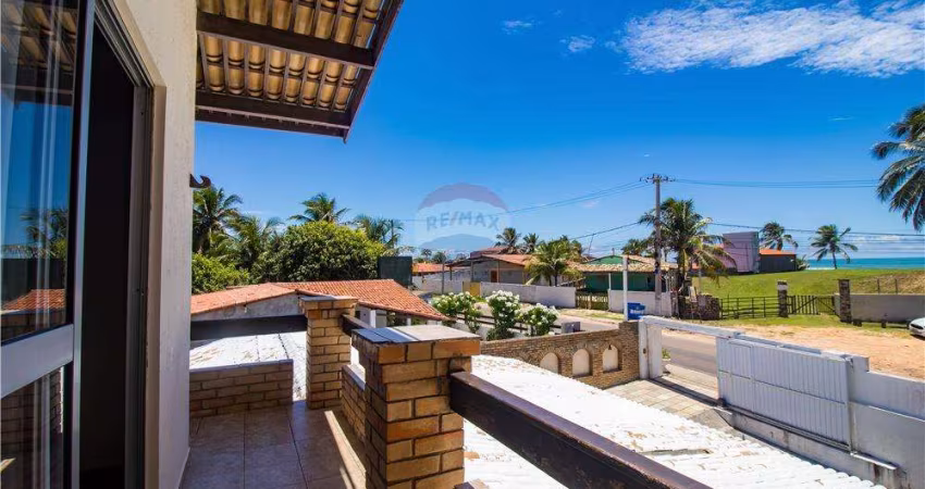Linda casa na praia de Barra de Tabatinga próximoa Lagoa de Aritúba com 4 Quartos,1 Dependência e área de lazer completa com piscina.