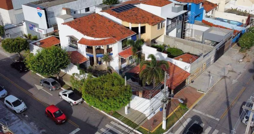 Linda Casa Duplex com Piscina e Churrasqueira à Venda em Capim Macio, Natal-RN