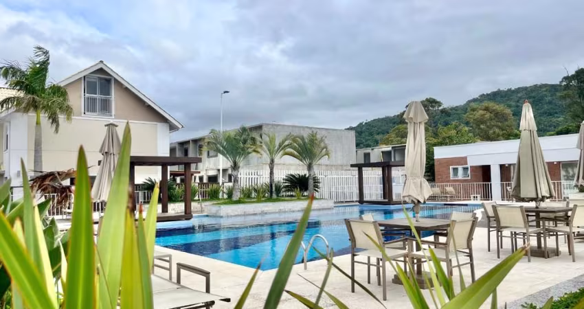 Casa em condomínio fechado com 2 quartos à venda na Rua Sagrado Coração de Jesus, 811, Morro das Pedras, Florianópolis