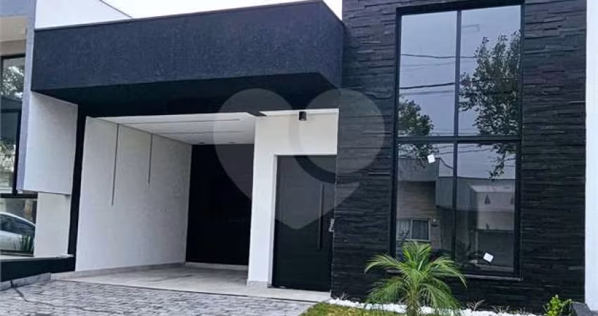 Condomínio com 3 quartos à venda em Cajuru Do Sul - SP
