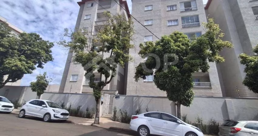 Excelente apartamento de 2 dormitórios com 1 suíte com móveis planejados na cozinha e nos dormitórios