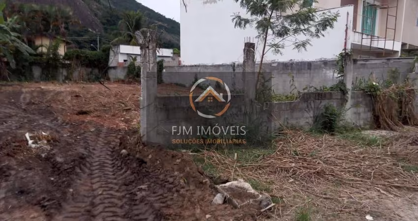 Terreno à Venda em Itaipu, Niterói - R$ 950.000,00
