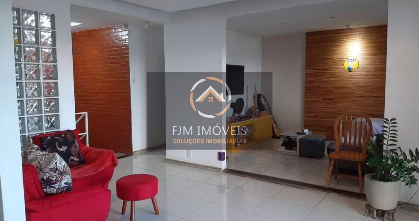 Casa à Venda em Santa Rosa, Niterói: 3 Quartos e 212m²