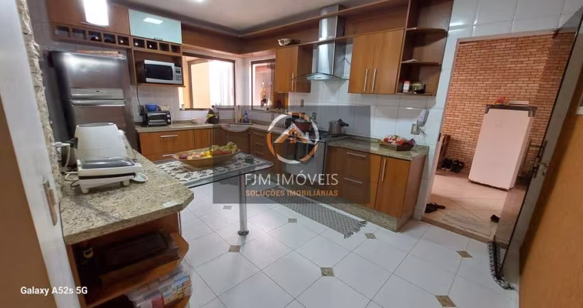 Casa de Condomínio em Tribobó  -  São Gonçalo