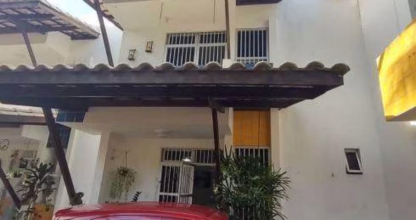 Casa de condomínio para venda tem 130 metros quadrados com 4 quartos em Stella Maris - Salvador - BA