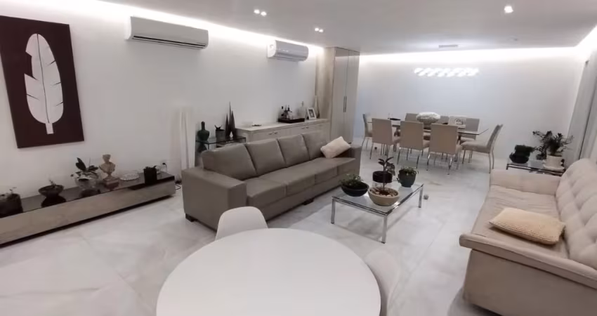 Apartamento para venda possui 200 metros com 4 quartos sendo 2 suítes com 2 vgs nos Aflitos - Recife - PE
