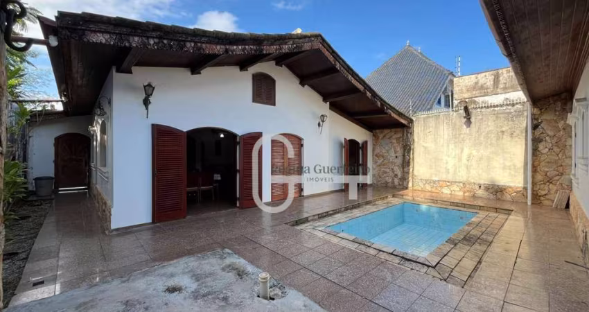 Casa com 3 dormitórios à venda, 203 m² por R$ 720.000,00 - Balneário Stella Maris - Peruíbe/SP
