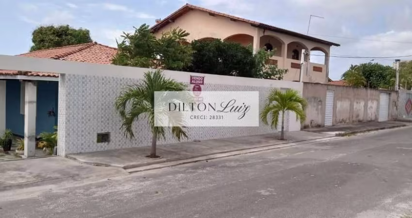 Casa à venda em Camaçari-BA, Arembepe: 3 quartos, 1 suíte, 3 banheiros, 3 vagas de garagem, 480m² de área. Adquira já!