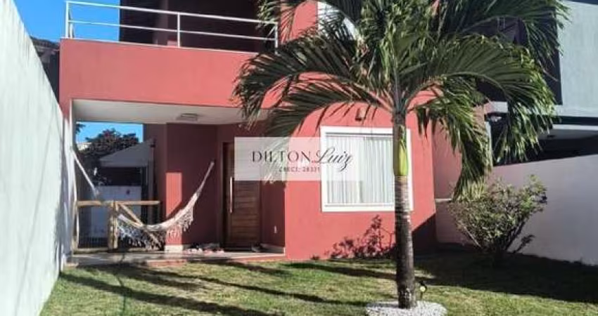 Casa à venda em Camaçari-BA, Catu de Abrantes: 3 quartos, 3 suítes, 1 banheiro, 2 vagas, 140 m². Confira já!