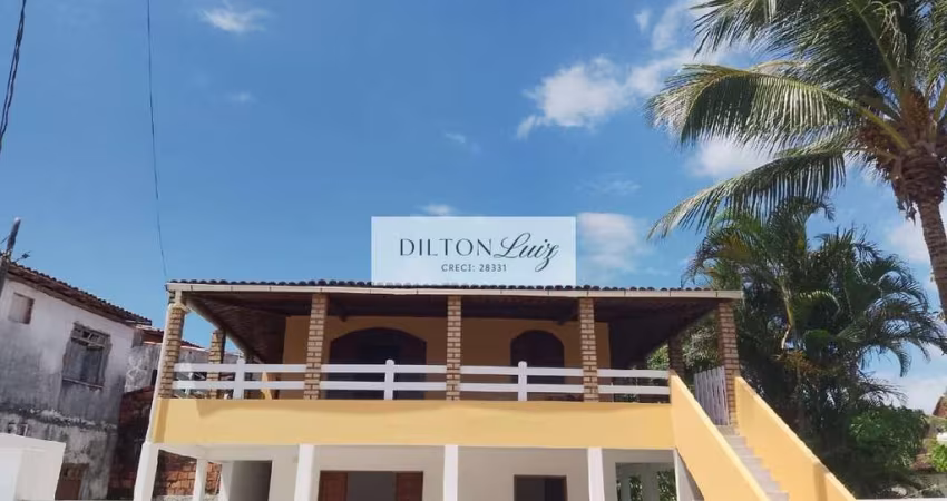 Casa de luxo em condomínio no bairro Berlink em Vera Cruz-BA: 3 quartos, 2 suítes, 3 banheiros, 1 vaga de garagem, 450m² de área.