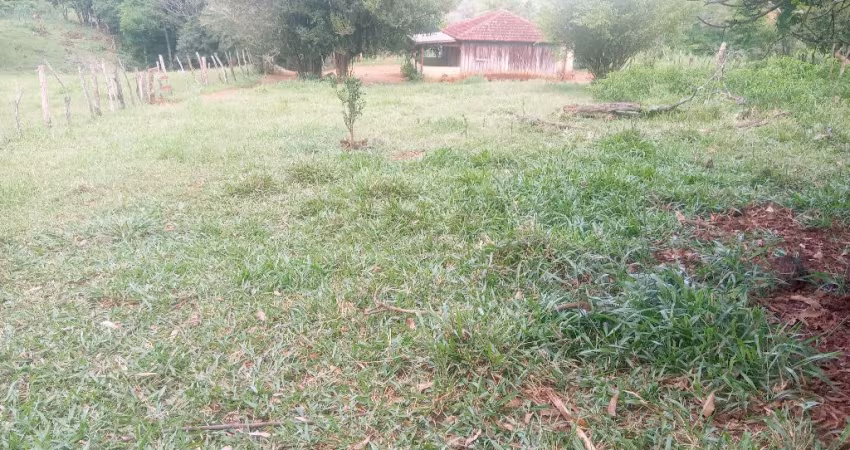 Lindo Sitio de 2,5 Alqueires / Alvorada - Poema / Norte do Paraná. R$ 375.000