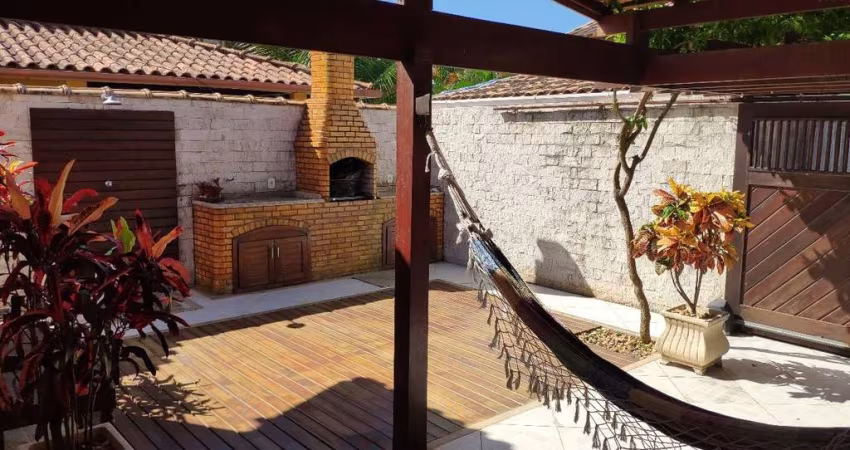Casa para Venda em Rio das Ostras, Atlântica, 2 dormitórios, 1 suíte, 2 banheiros, 1 vaga
