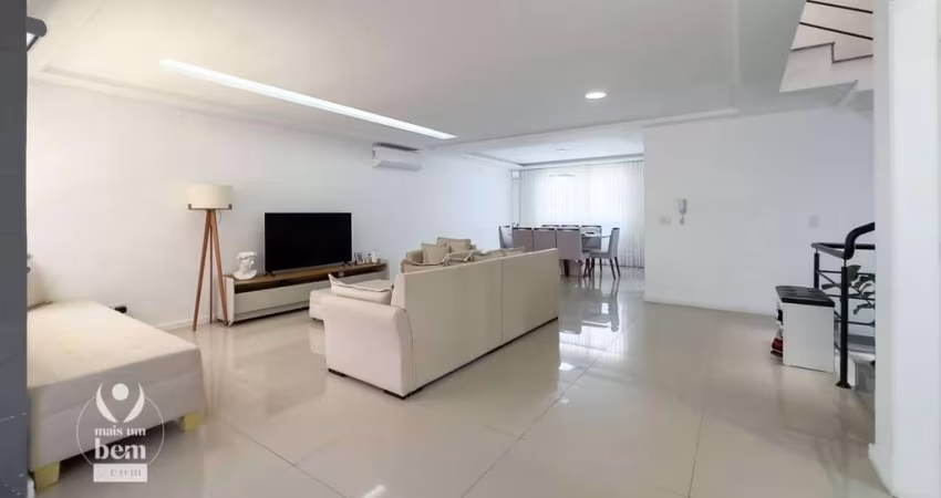 Sobrado com 316 m² - 5 Quartos - 4 Suítes, 1 Lareira, 1 Churrasqueira – 4 vagas, à venda por R$ 1.737.000 - Campo Comprido - Curitiba/PR
