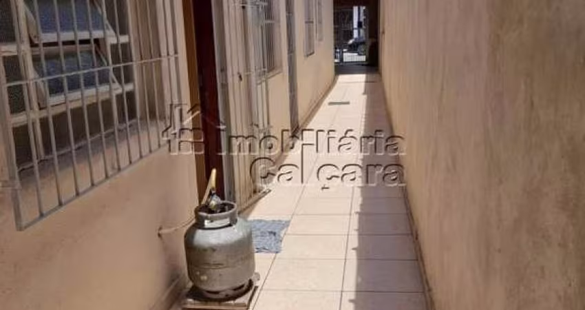 Casa para Venda em Praia Grande, Maracanã, 1 dormitório, 1 banheiro, 2 vagas