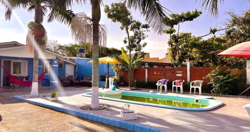 Casa em condomínio fechado com 3 quartos à venda na Rua Das Hortências, 107, Noiva Do Mar, Xangri-Lá