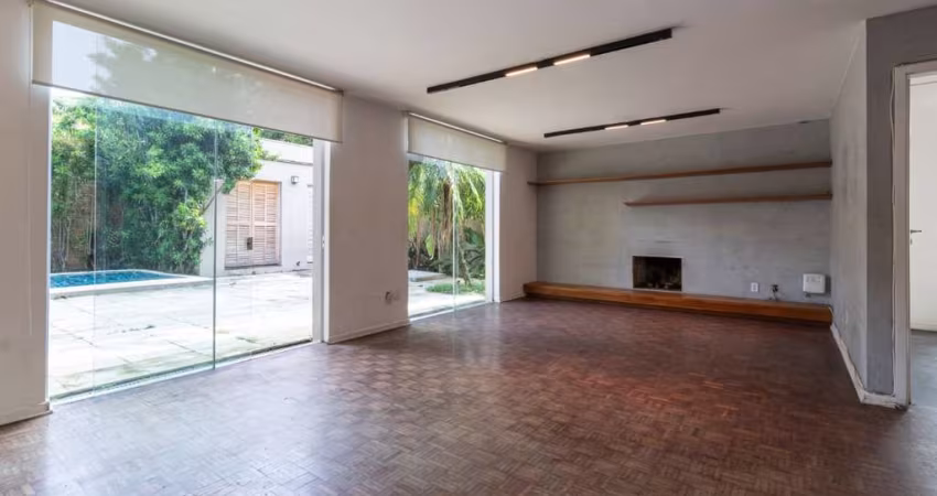 Imperdível casa tipo para venda com 3 quartos, sendo 1 suíte, 289m²