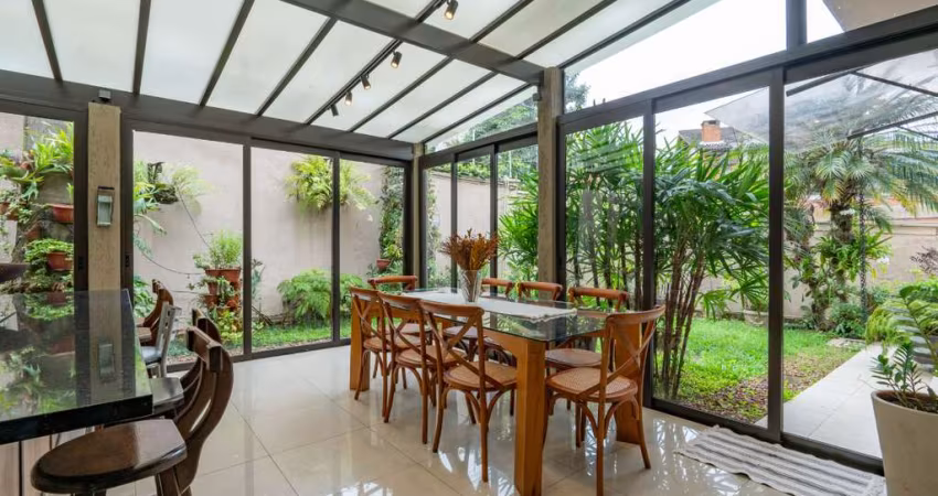 Deslumbrante casa tipo para venda com 5 quartos, sendo 4 suítes, 373m²