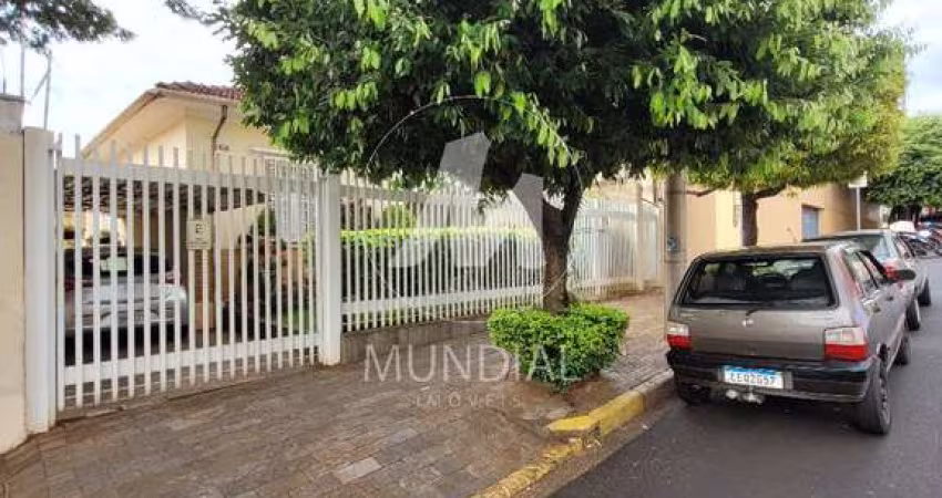 Casa (térrea na rua) 3 dormitórios, cozinha planejada